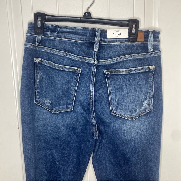 Judy Blue medium wash distressed mid rise boyfriend jeans size 11/30 NWT - Picture 8 of 9